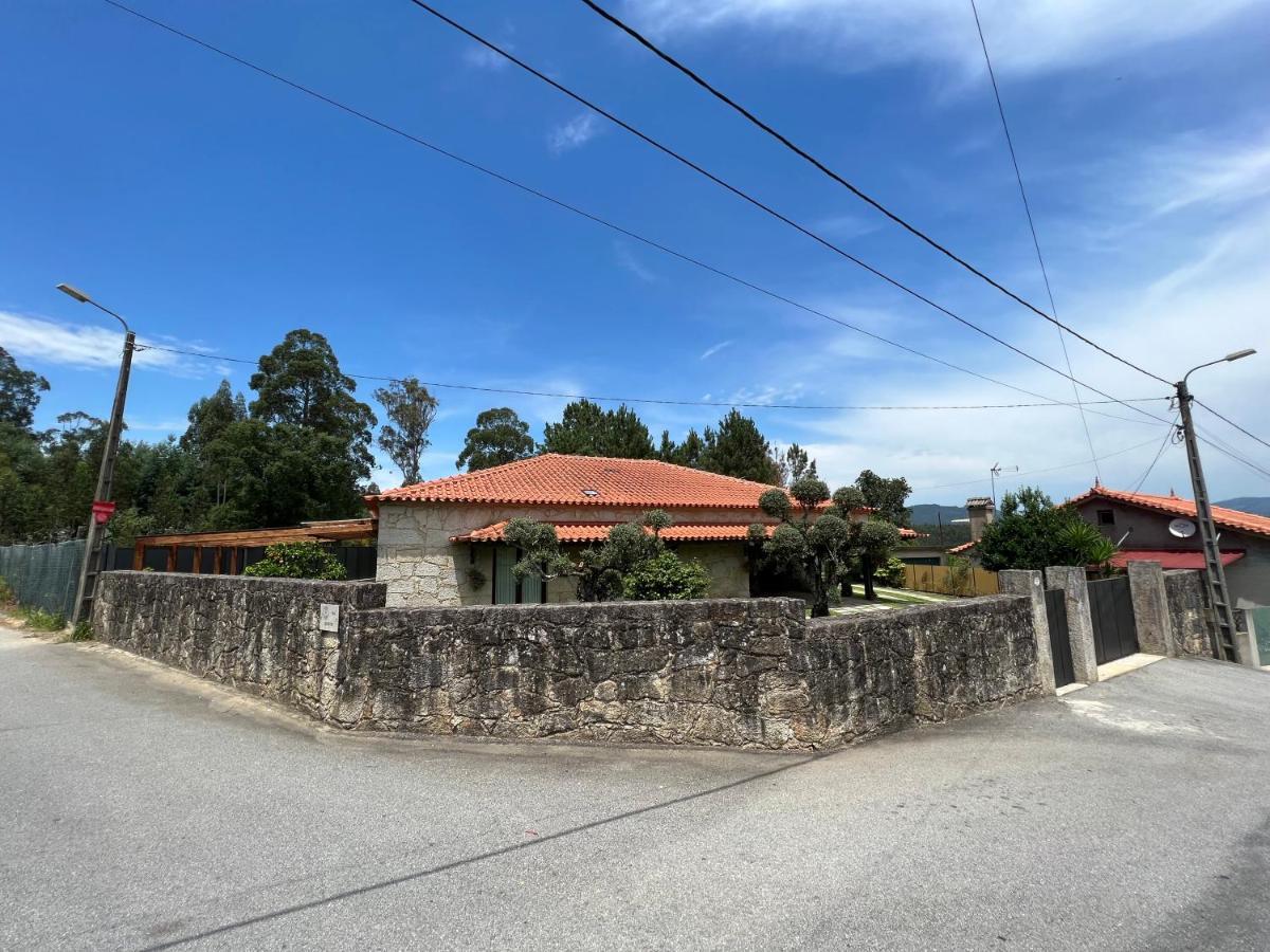 O Celeiros Villa Freixo  Exterior photo